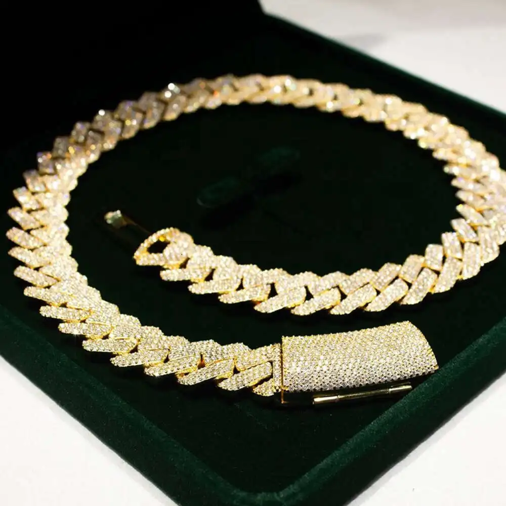 

Fully Iced Out Vvs Moissanite Diamond Cuban Bracelet Hip Hop Rapper Cuban Link Chain