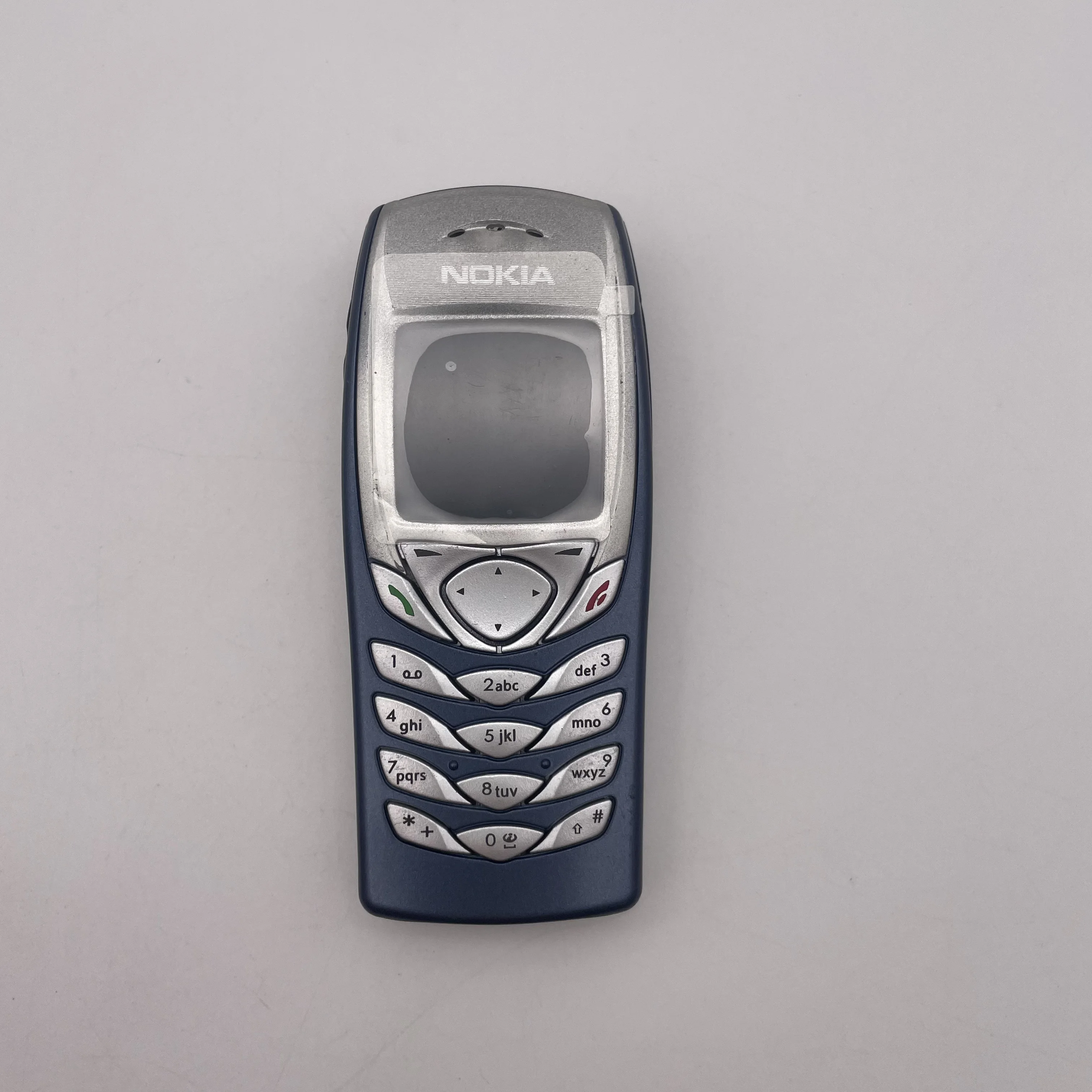 هاتف Nokia 6100 المُجدد بلوحة المفاتيح العبرية الروسية العربية