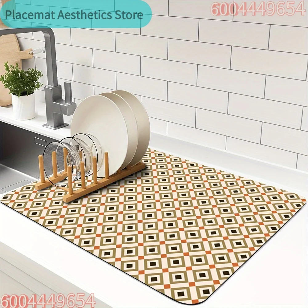 Pequeño tapete amarillo con diseño de diamantes para secar platos, diseñado para uso en la cocina, con propiedades de secado rápido, base antideslizante y
