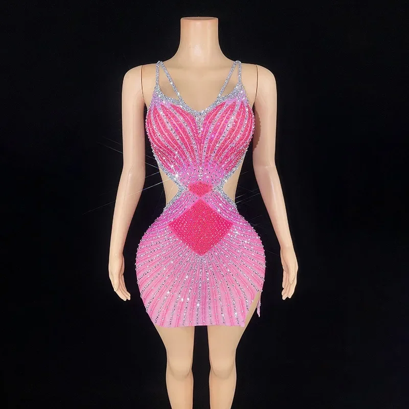 Vestido de noche corto rosa con abertura lateral, vestido Sexy con tirantes y cuello Halter con incrustaciones de diamantes, vestido de actuación de alta gama para fiesta y fiesta