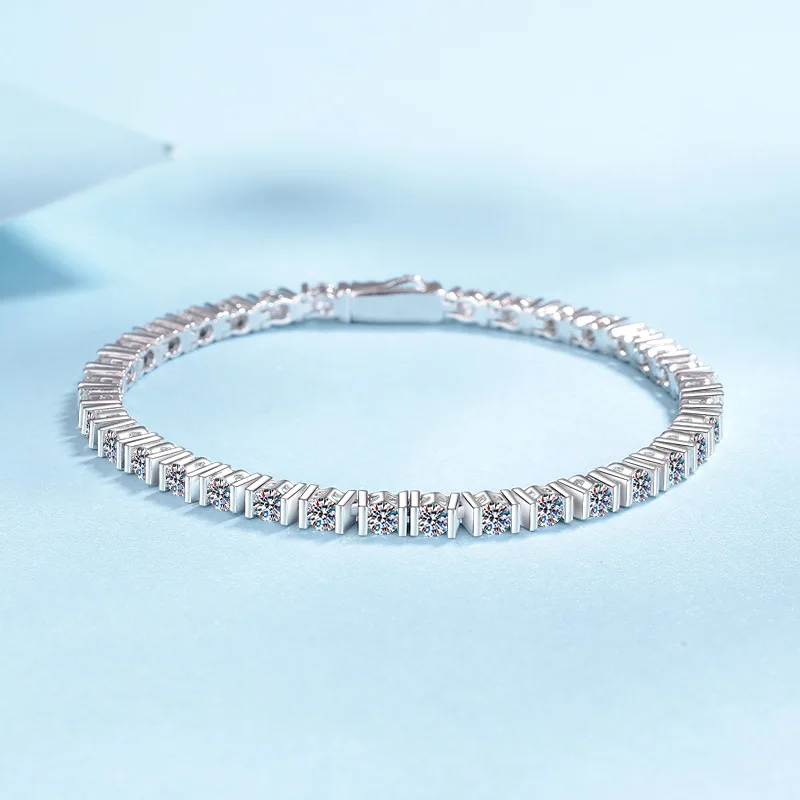 Row of Diamonds Simple Light Luxury Bracelet Single 0.1 carat Women's Moissanite PT950 Platinum - Everyday Versatility