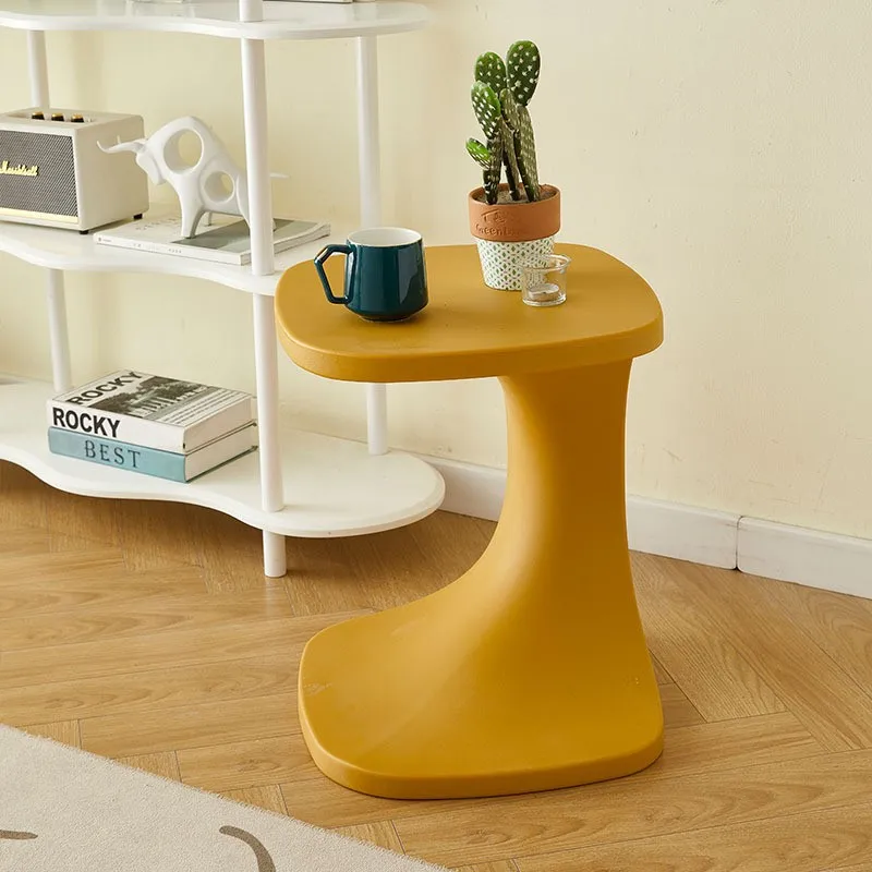 MOMO Light Luxury Household Bedroom Creative Bedside Table Mini Shaped Coffee Table Living Room Simple Sofa Corner Table