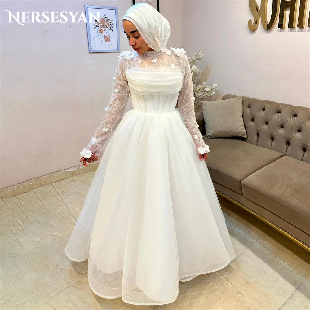 

Nersesyan Vintage Lace Wedding Dresses High Neck 3D Flowers Long Sleeves A-Line Bridal Gowns Pleats Pure Muslim Bride Dress 2024