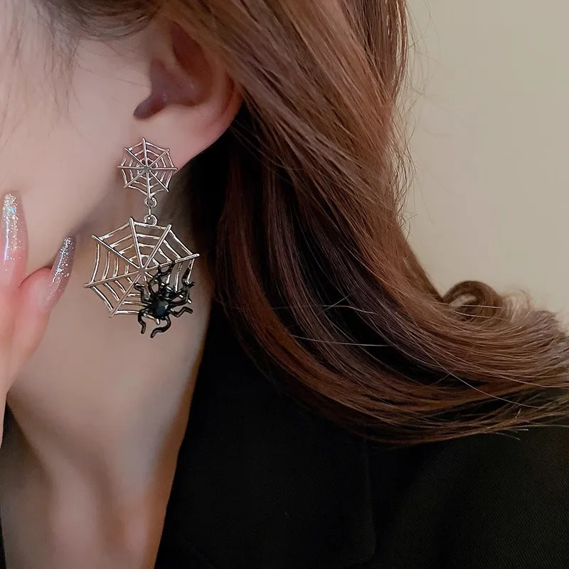 Sexy Goth Spider Earring Exaggerated Grid Women\'s Earrings Advanced Temperament Ear Jewelry Earnails Wholesale