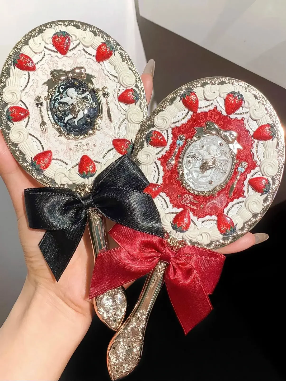 Flower Knows Shell Pearl Series Hand-Make-up-Spiegel