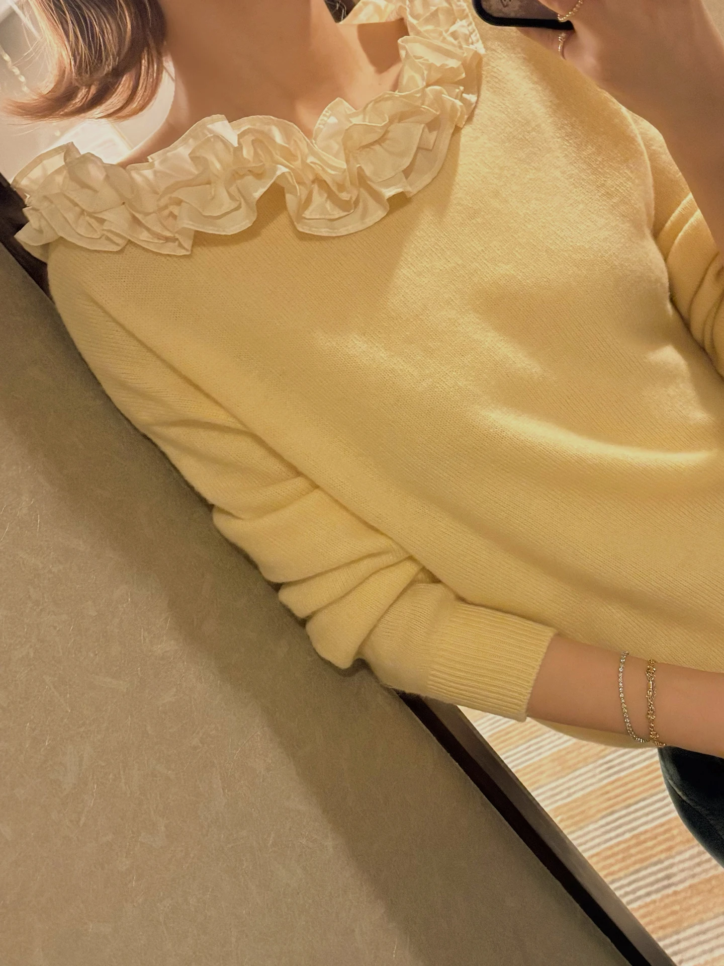 

VIMASoo Women's Soft Wool Sweater with Lace Collar in Gentle Milk Yellow Loose Fit Long Sve Autumn Faion Casual Wear