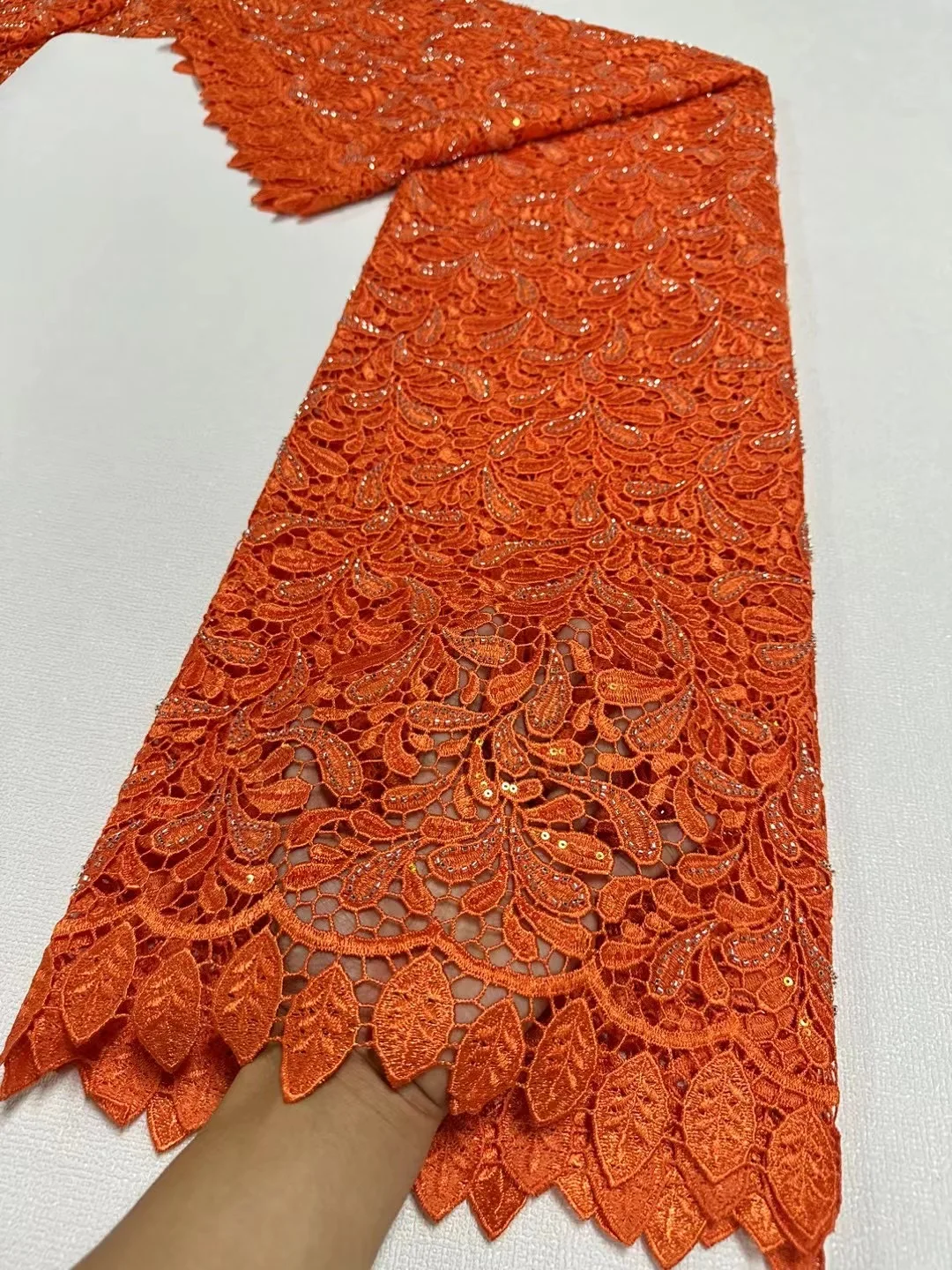 

2024 Latest Nigerian Guipure Cord Lace Fabric High Quality African Water Souble Sequins Lace Fabric For Women Wedding Dress Sew