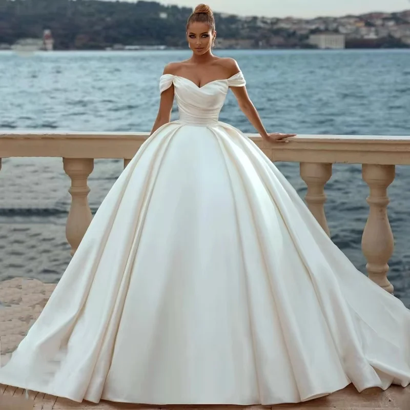 Robe de Mariée Blanche Élégante en Satin, avec Traîne à Balayage, Dos à Lacets, Personnalisée, 2025