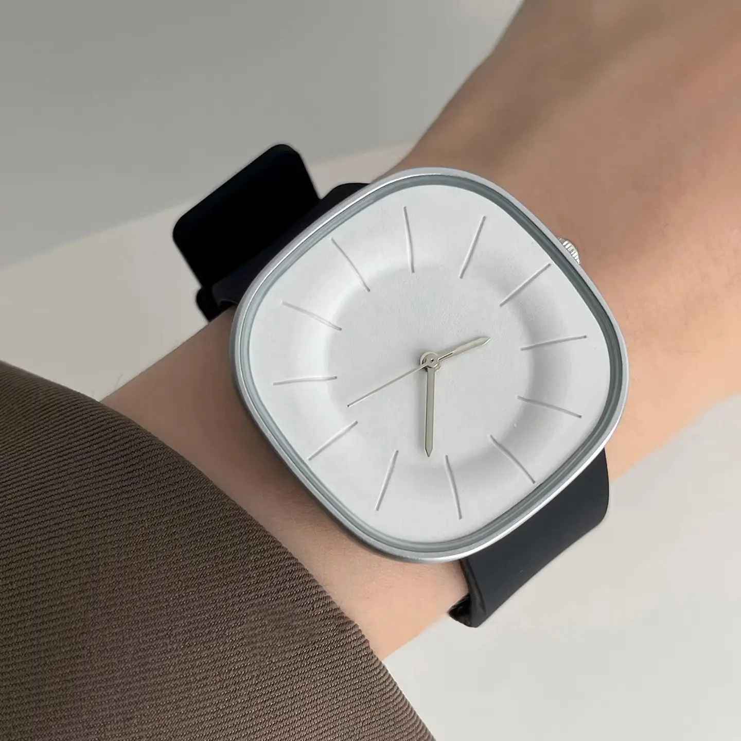 

Women's Watches Square Candy Minimalist Fashion Silicone Strap Large Dial Waterproof Quartz Personalized Ladies Watch Gift