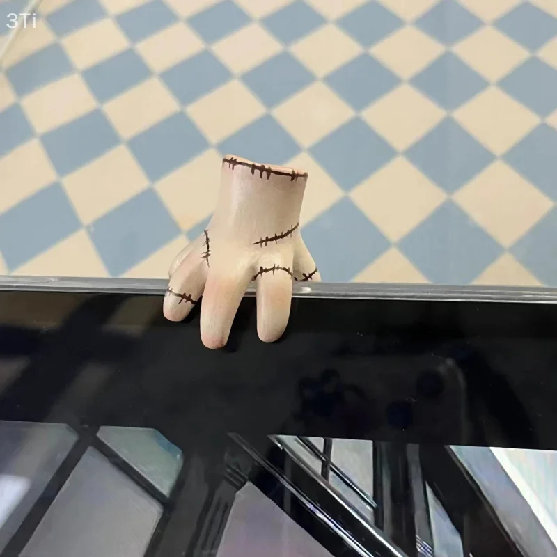 Cartoon małe dłonie obsadka do pióra śliczna figurka z żywicy Home Decor rzemiosło na biurko rzeźba dekoracja