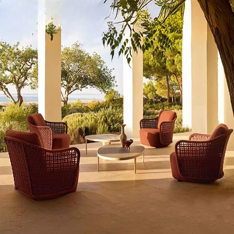 Outdoor courtyard garden, single balcony, small guesthouse, hotel, creative rattan chairs