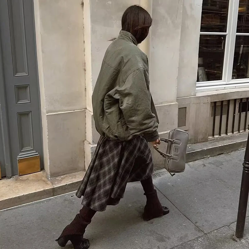 تنانير جديدة لعام 2025 تنانير نسائية للخريف موضة شبابية بريطانية تنانير منقوشة مريحة للشارع تنورة نسائية للسفر والعطلات