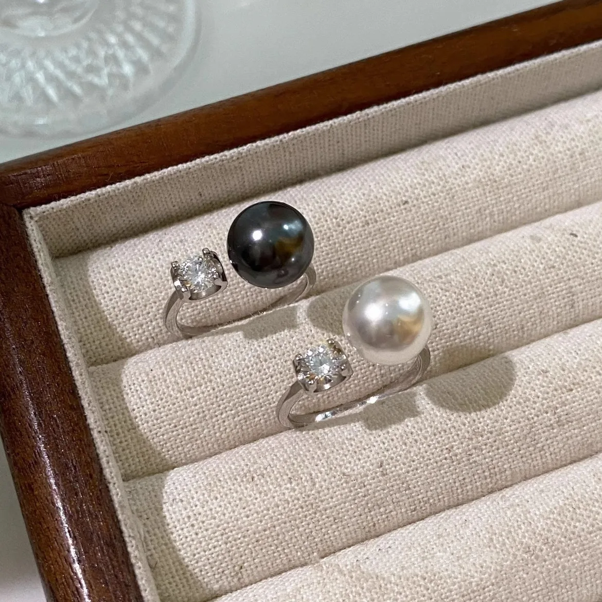 anel-de-perola-com-zirconia-unica-elegante-estilo-feminino-anel-de-dedo-aberto-acessorio-de-joias-moderno-e-estiloso-des