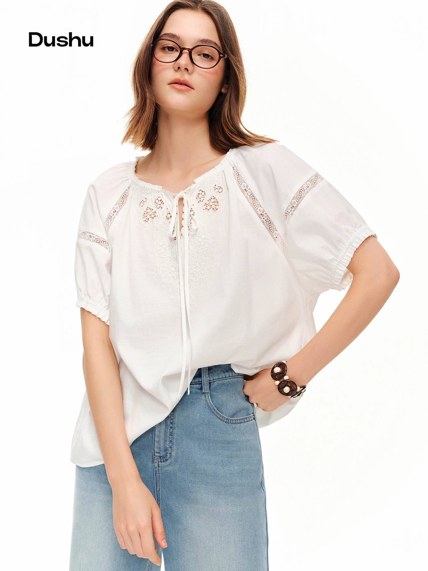 Blusa Feminina DUSHU 2026 de Verão com Manga Bufante Bordada em Linho e Algodão, Caimento Relaxado, Botões, Estilo Chique para o Escritório e Essencial para o Dia a Dia