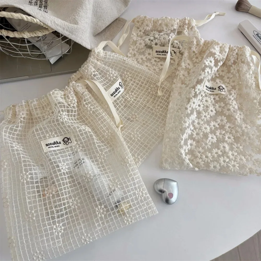 White Women Flower Lace Embroidered Bags Daisy Mesh Drawstring Hand Bag Cute Travel Cosmetic Toiletry Organizer Storage Pouch