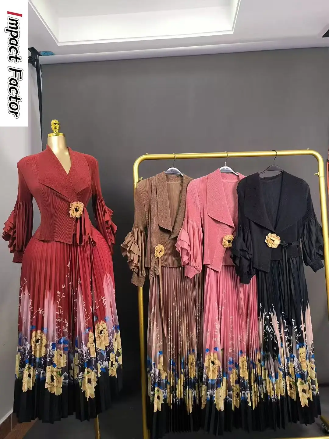 

2025 Autumn New Miyake Pleated Loose Dress Printed Elegant Long-sleeved Pleated Long Dress Women's Clothing