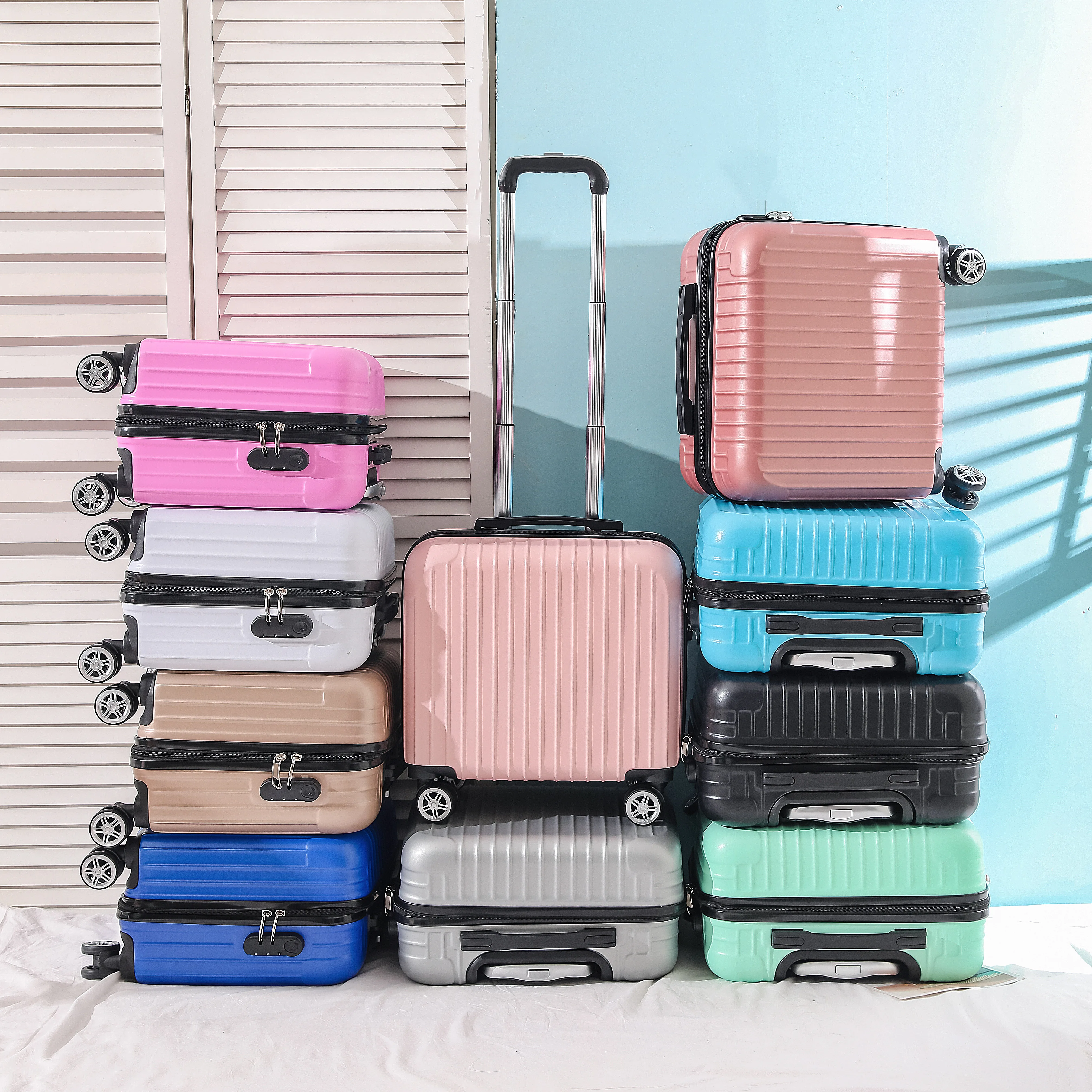 2025 الاتجاه 18 بوصة قوية ودائمة المحمولة الصعود حقيبة الرجال كلمة المرور حقيبة تروللي بعجلات حقيبة رجالية المرأة أساسيات السفر