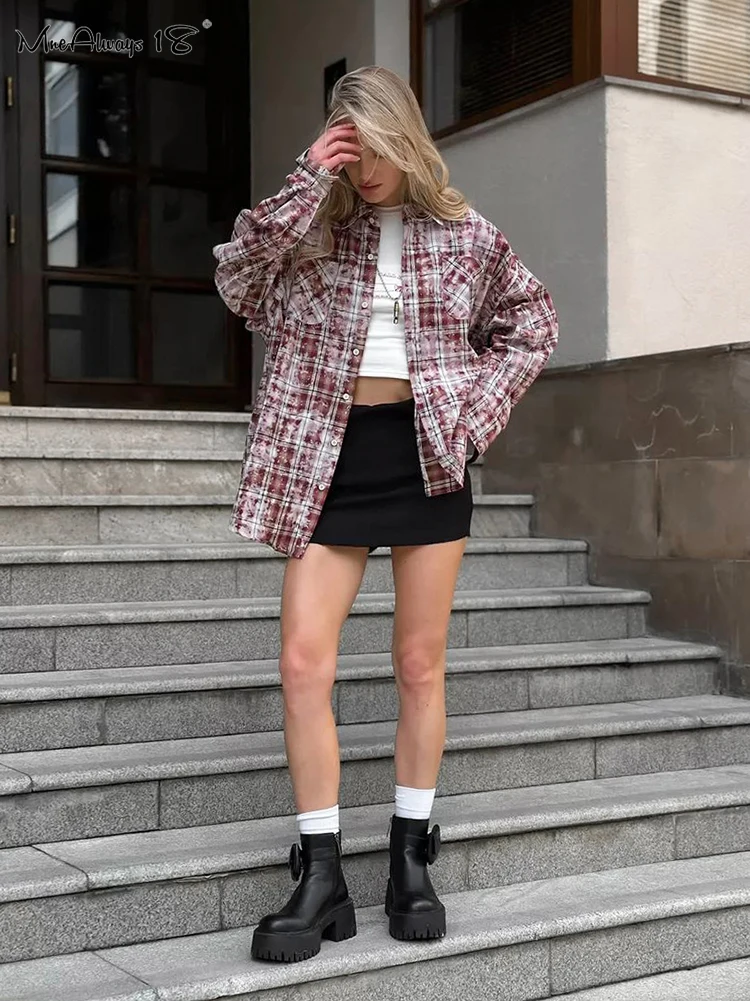 Mnealways18 Street Style Oversize Vintage Gingham Blouses Women Long Sleeve Classic Casual Shirts Pocket Ladies Plaid Tops 2024