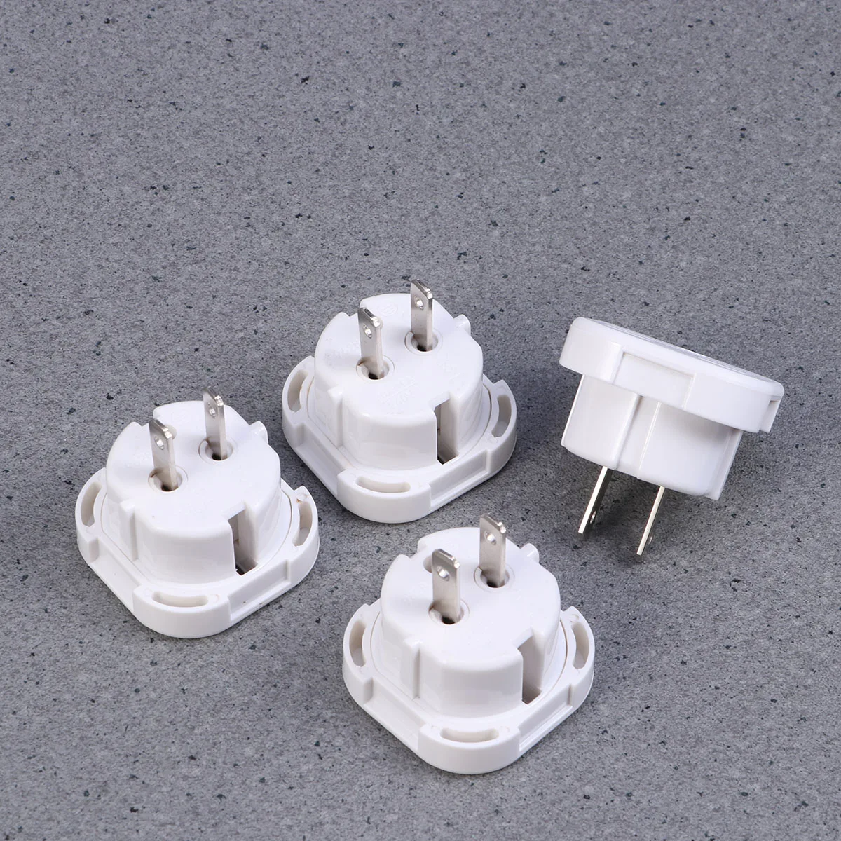 

4pcs UK Plug to AU US Plug Conversion Power Socket Travel Connector Power Plug Power Adapter (White)