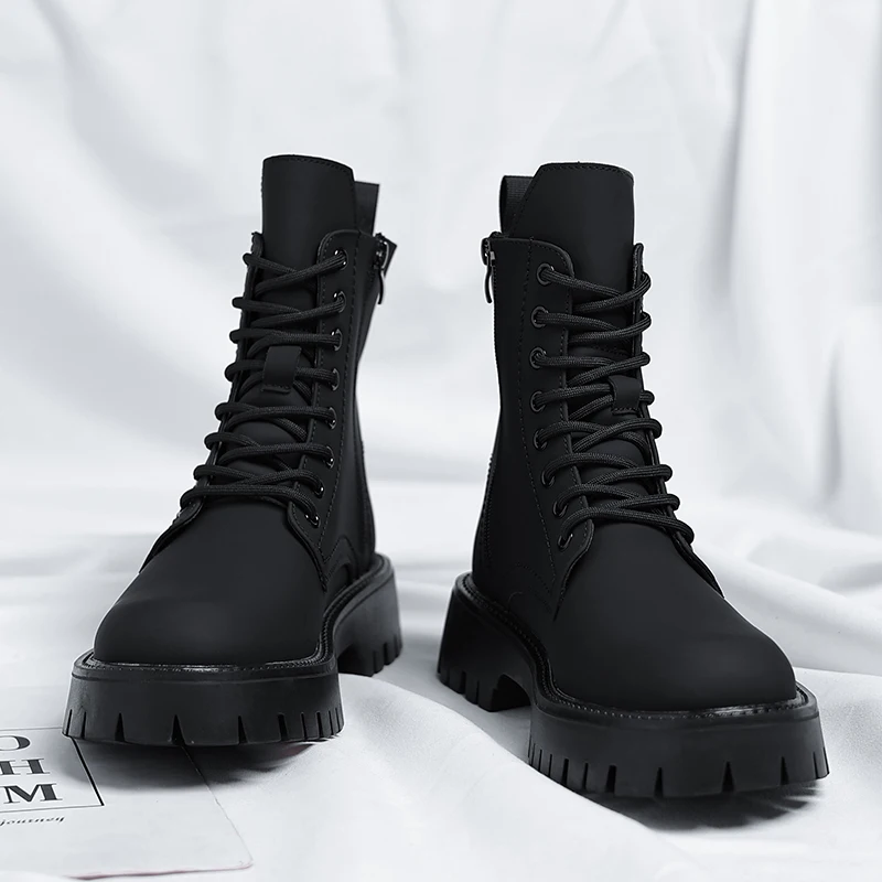 

Winter Thick Soled Round Toe Men High Top Boots Frosted Simple Stylish Warm Suitable for Young People's Motorcycle Boots