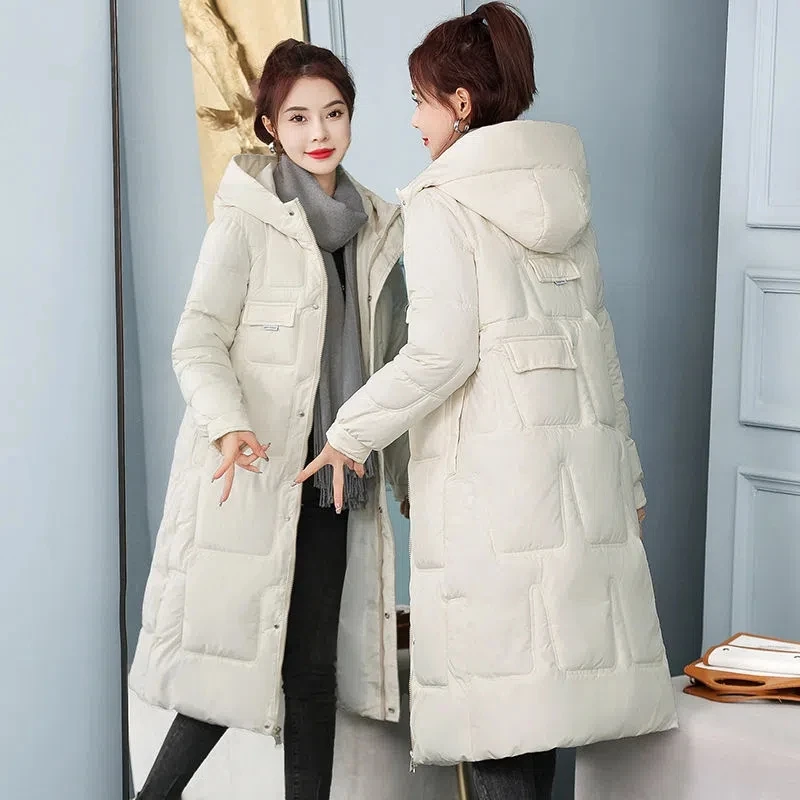 Piumino in cotone da donna 2025 inverno nuova moda allentato casual versatile cappotto imbottito femminile spesso con cappuccio lungo sopra il ginocchio Parka