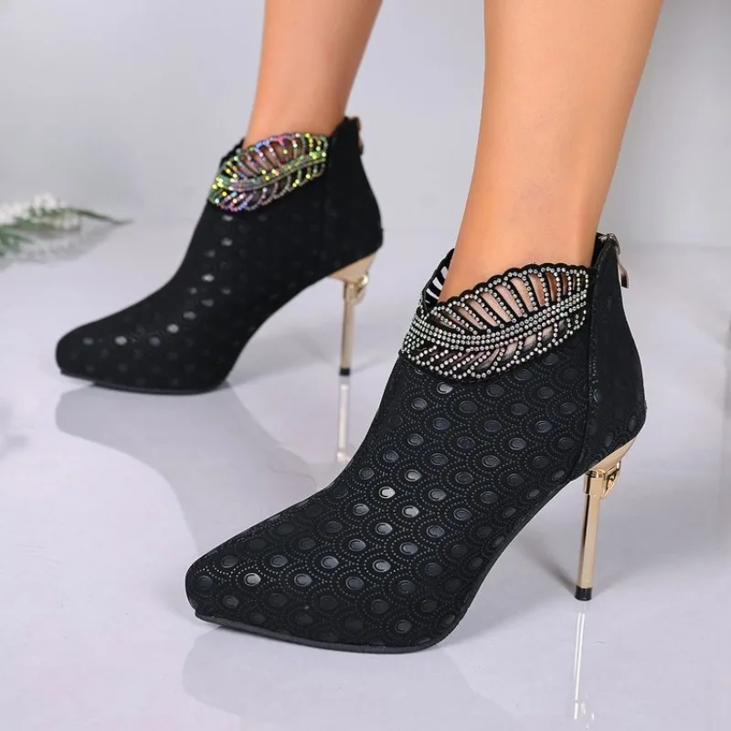 

Осенне-зимние женские ботильоны на высоком каблуке с острым носком и стразами, осенне-зимние ботинки, 2021, темпераментная мода, большие размеры