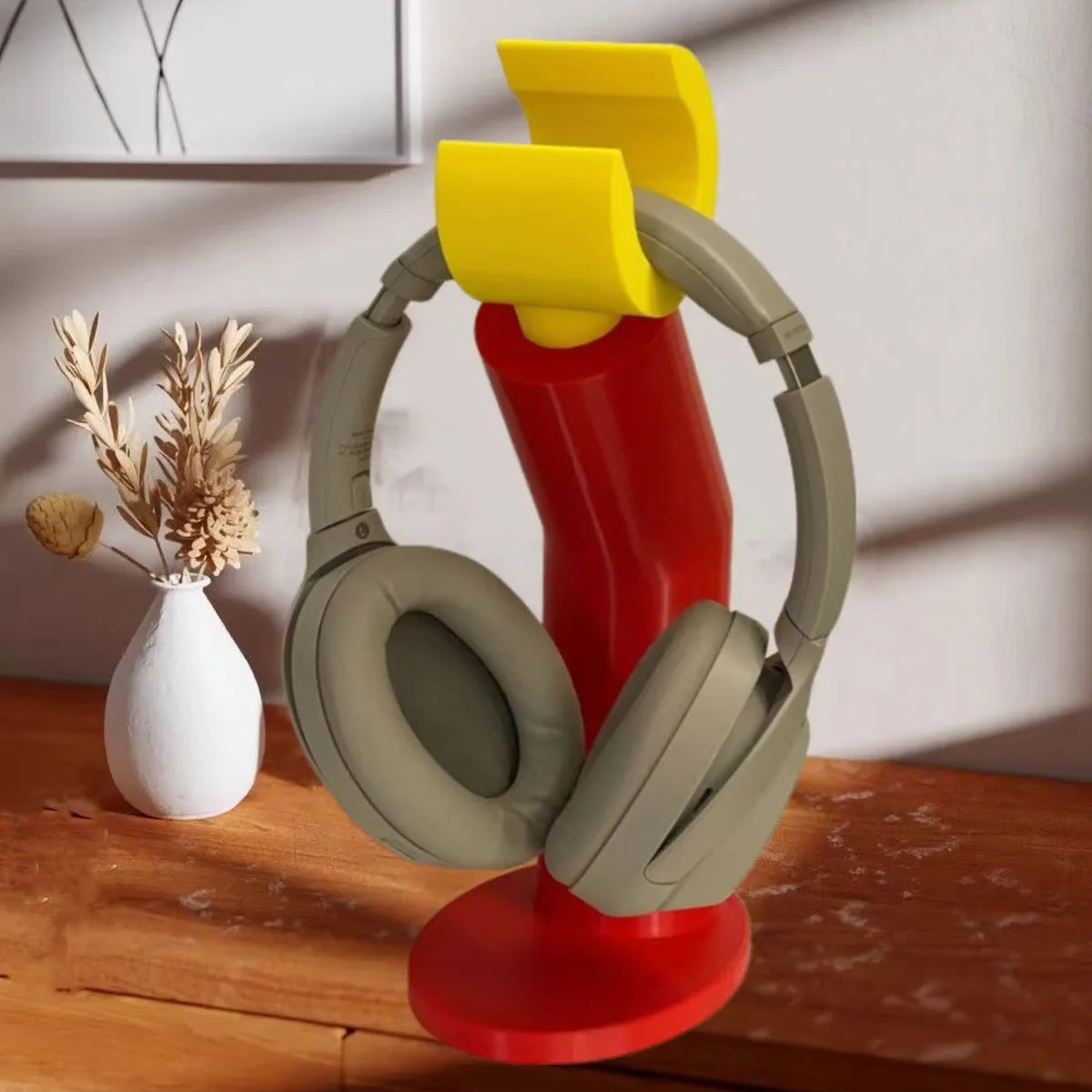 1 set of spliced arm gaming headphone stand, made of plastic material, a stylish desktop storage for gaming headphones