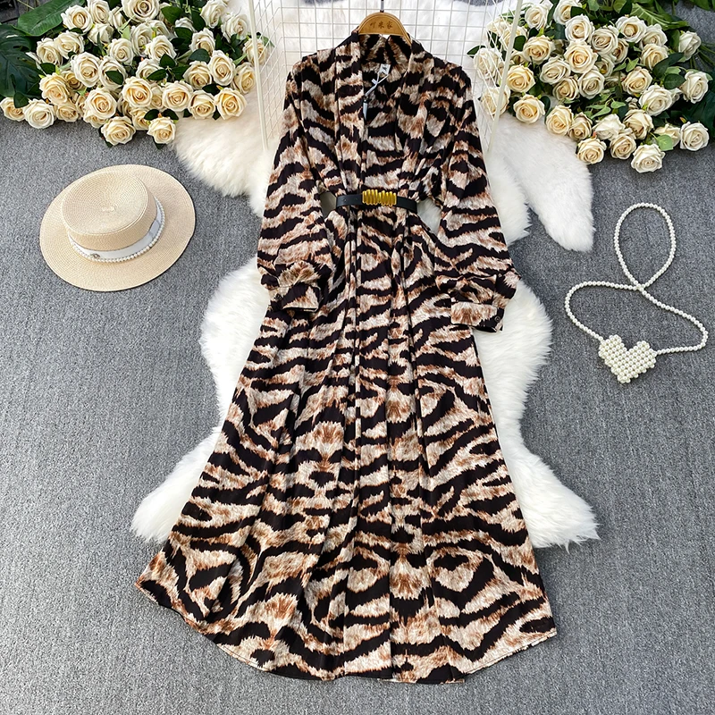 

French style light mature retro printed V-neck dress women autumn and winter fashion high-end waist cinched long skirt