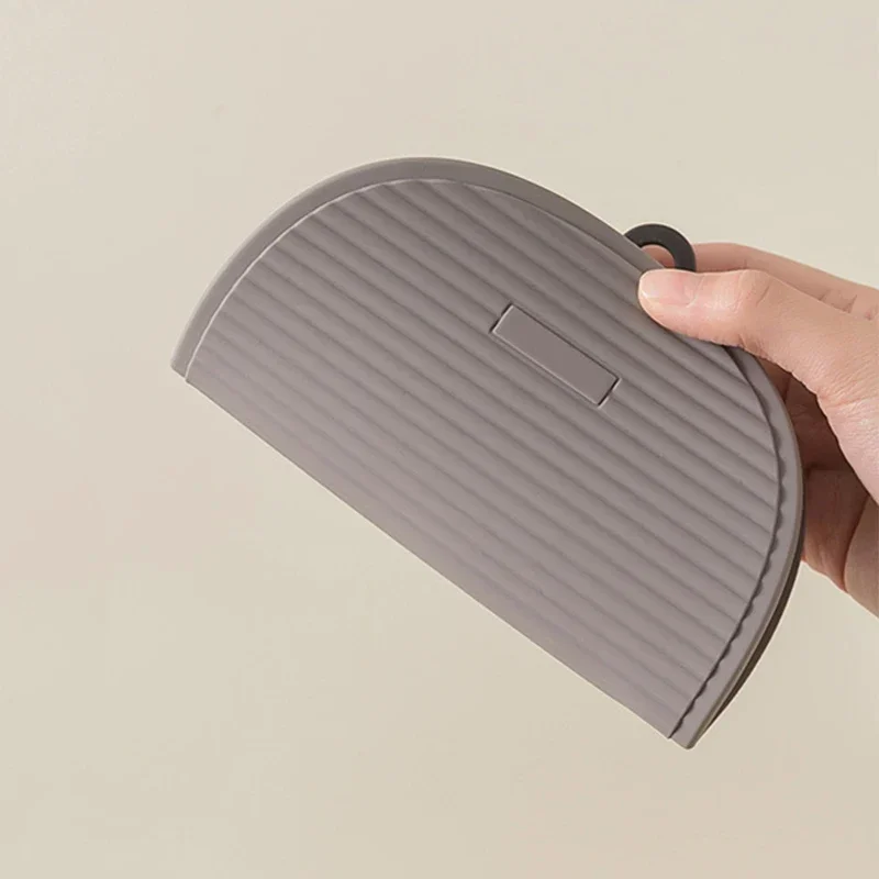 

Folding Placemat Silicone Multi-Functional Pot Holder Heat Resistant Counter Mat Easy-To-Clean Silicone Placemat Home Decor