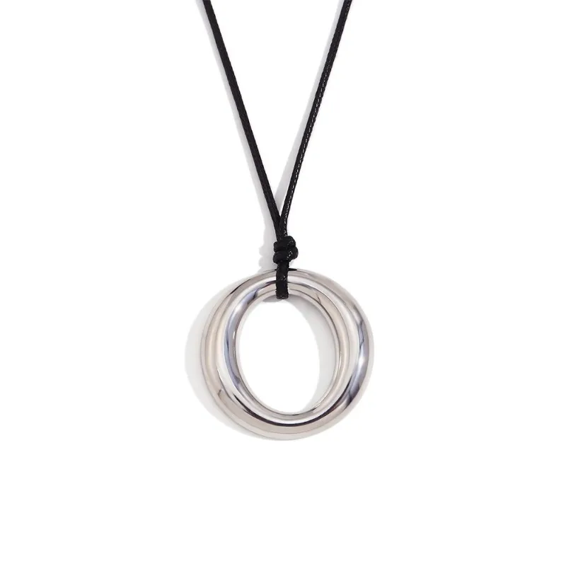 Modern Jewelry European and American Design Metal Circle Pendant Necklace For Women 2024 Trend New Simply Style Accessories