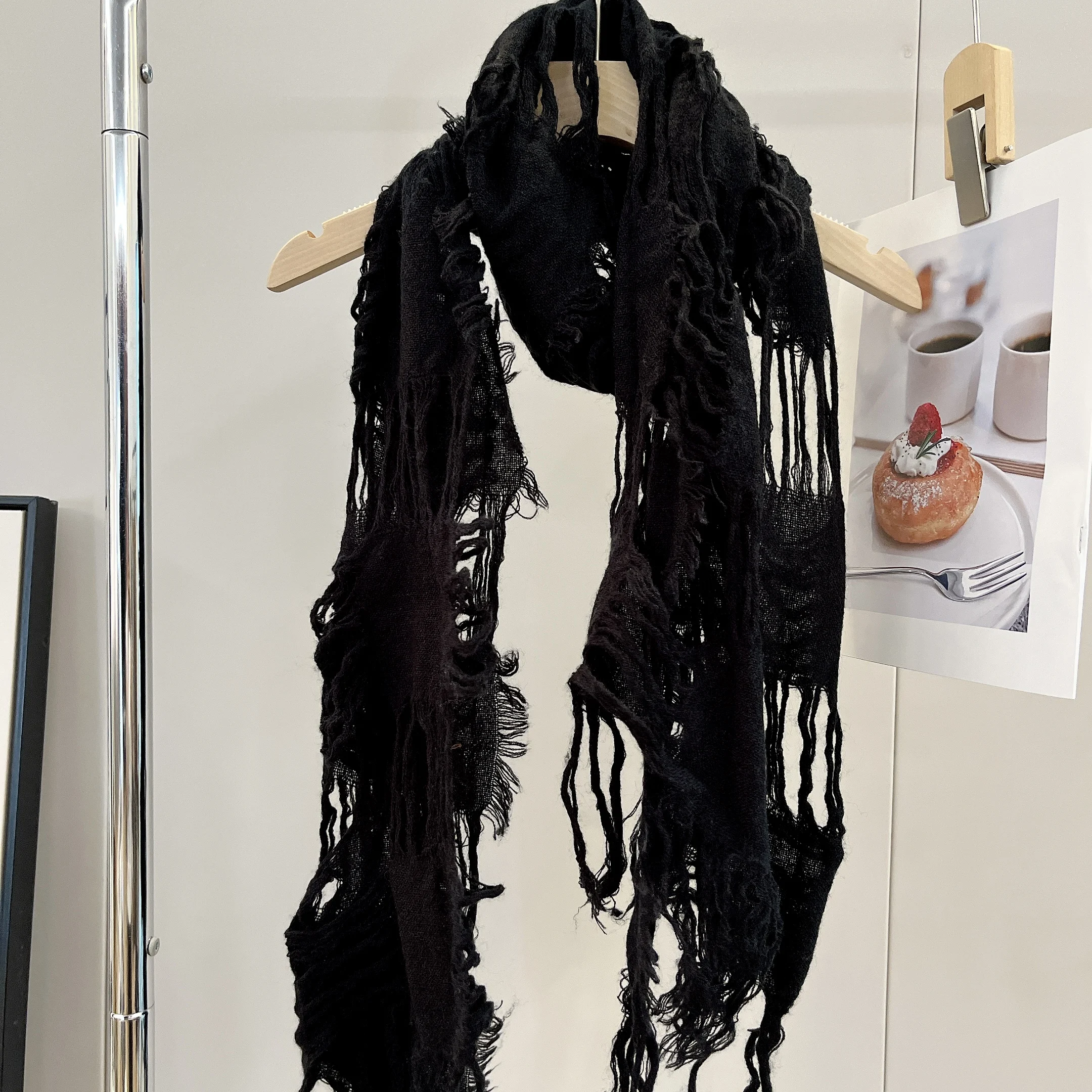2025 Ripped Hole Tassel Vintage Scarf Men Women Autumn Spring