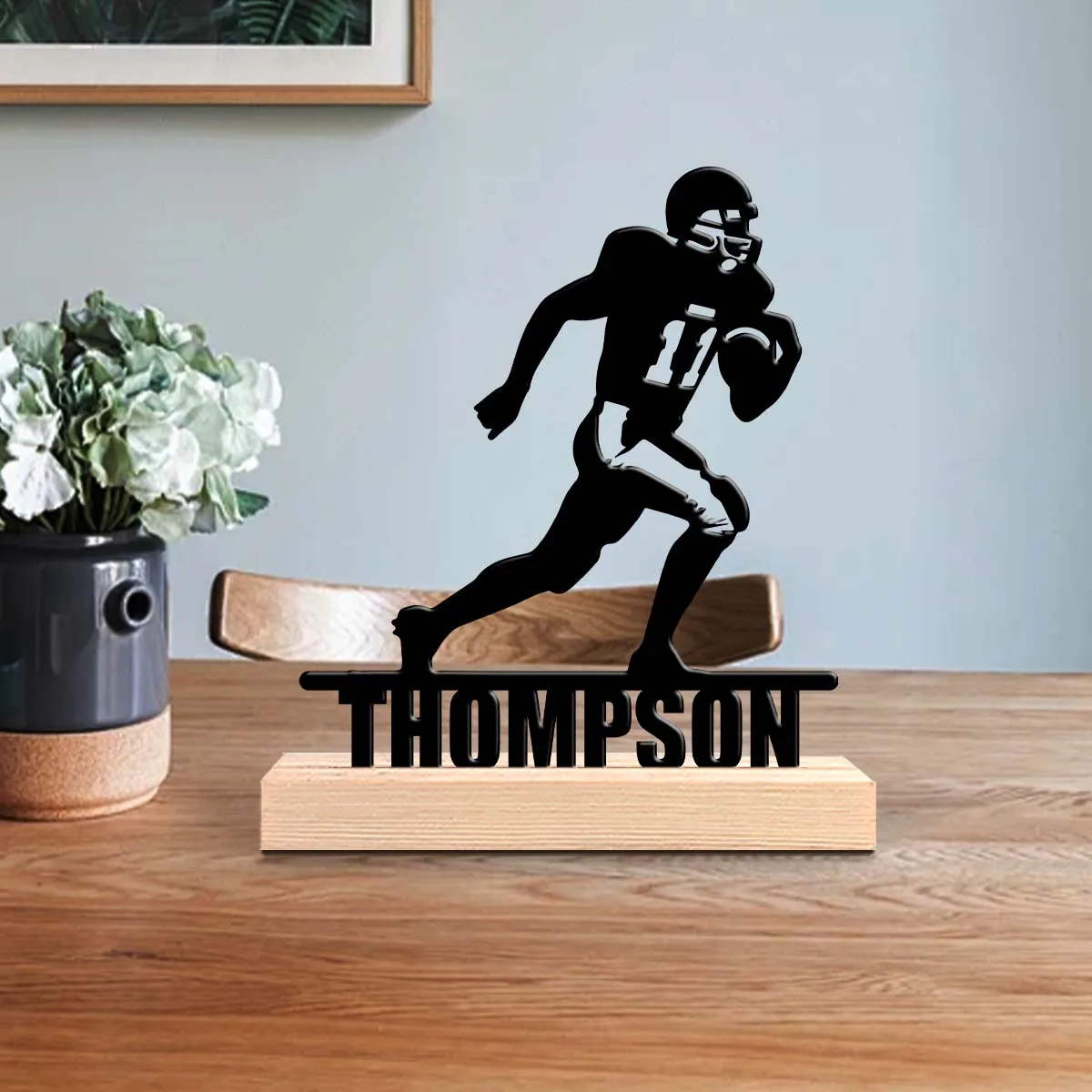 1pc Personalized Retro Iron Statue Decoration Customizable Name With Wooden Base Holiday Gifts for Family and Friends