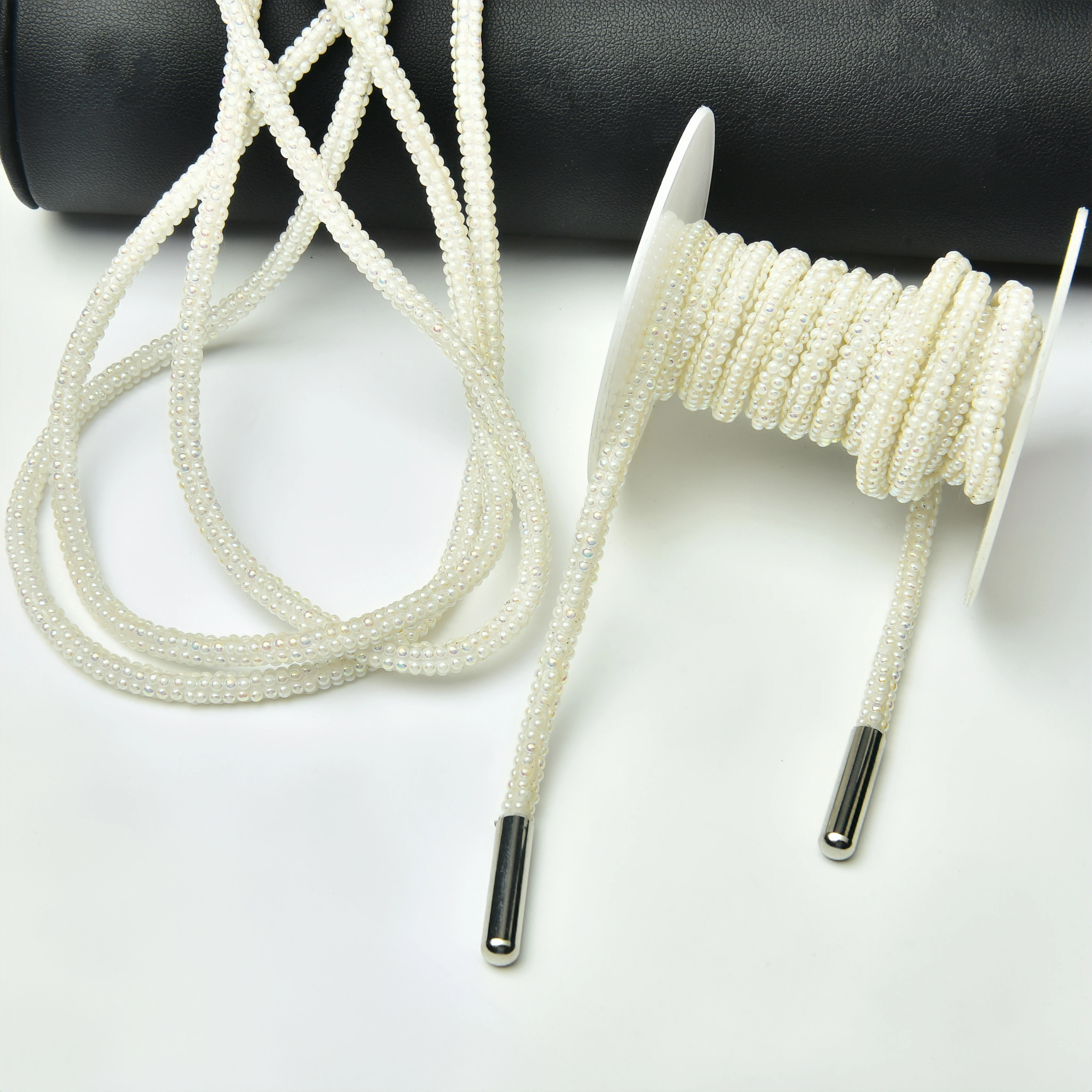 Sparkling 4MM White…