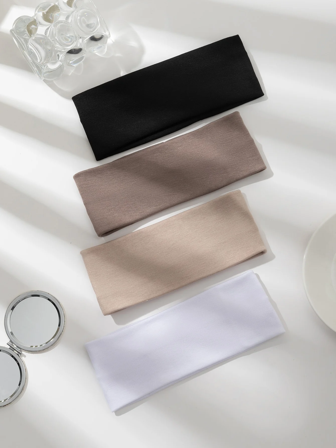 

4-piece simple and fashionable solid-color hair bands, versatile and elastic hair accessories for daily use, headbands