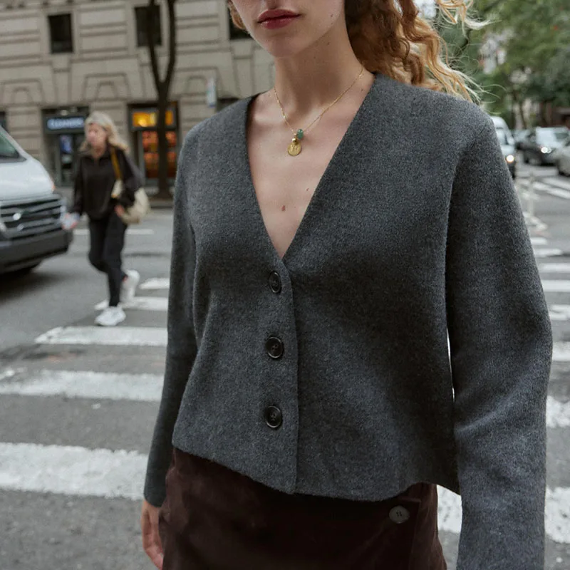 New Arrival Autumn Women's Knitted Casual Long Sleeve V-Neck Loose Outerwear Versatile Comfortable Ladies Fashion