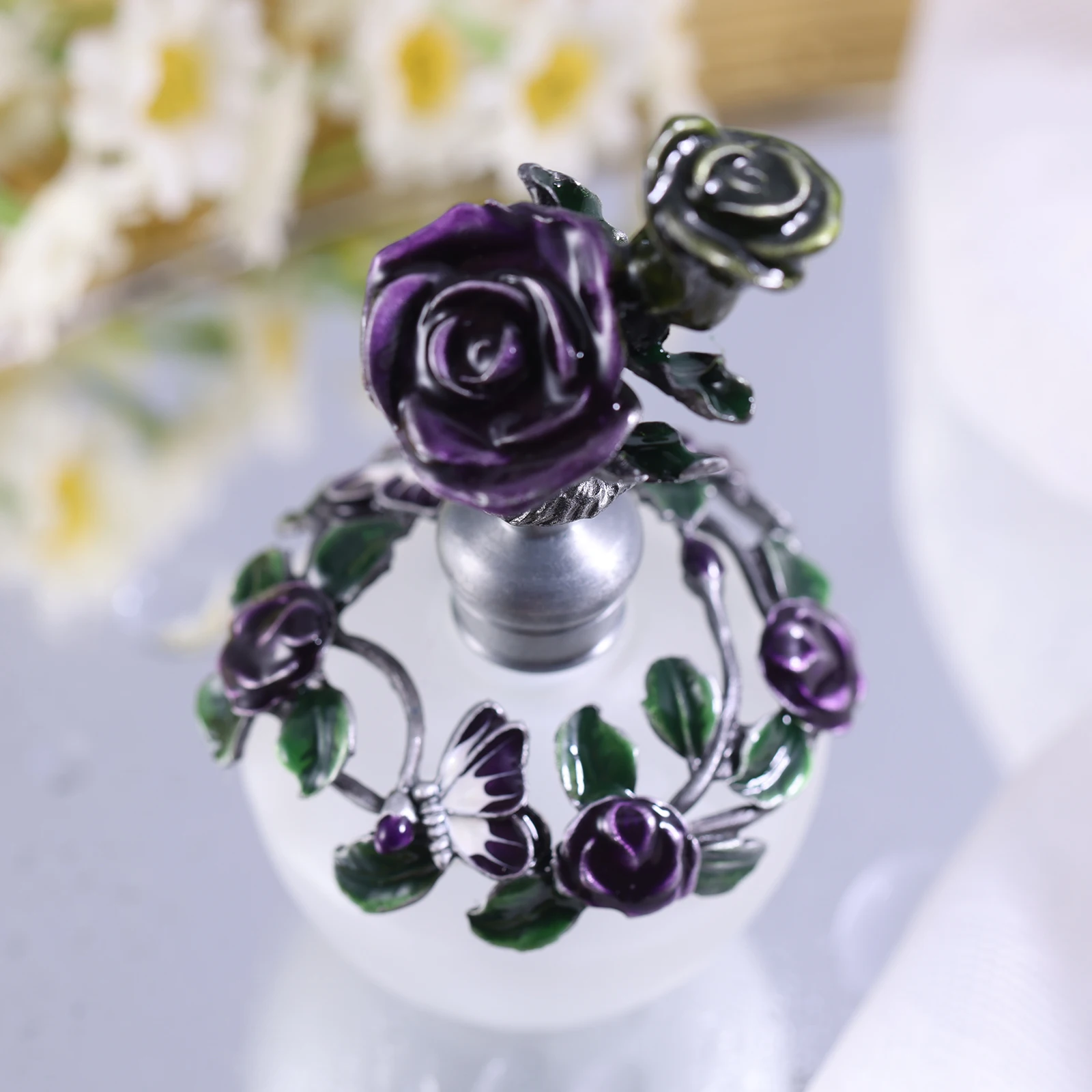 1pc 40ml Empty Perfume Bottle Hollow Rattan Flower Butterfly Rose Crystal Cap Frosted Glass Vial Dispensed Essential Oil Lotion