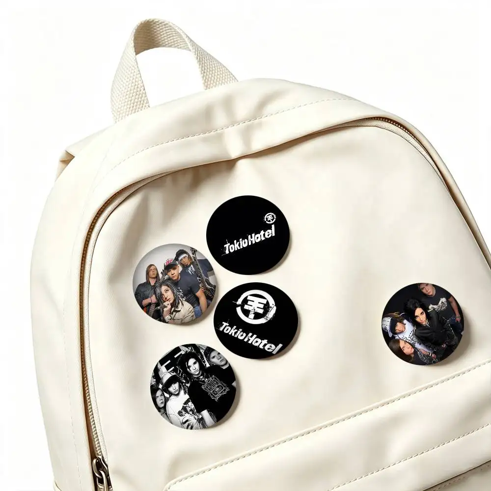 T-Tokio Hotel Rock Band 25 32 44 58 75mm Badges Personalized Round Brooches Pins Accessory Gift