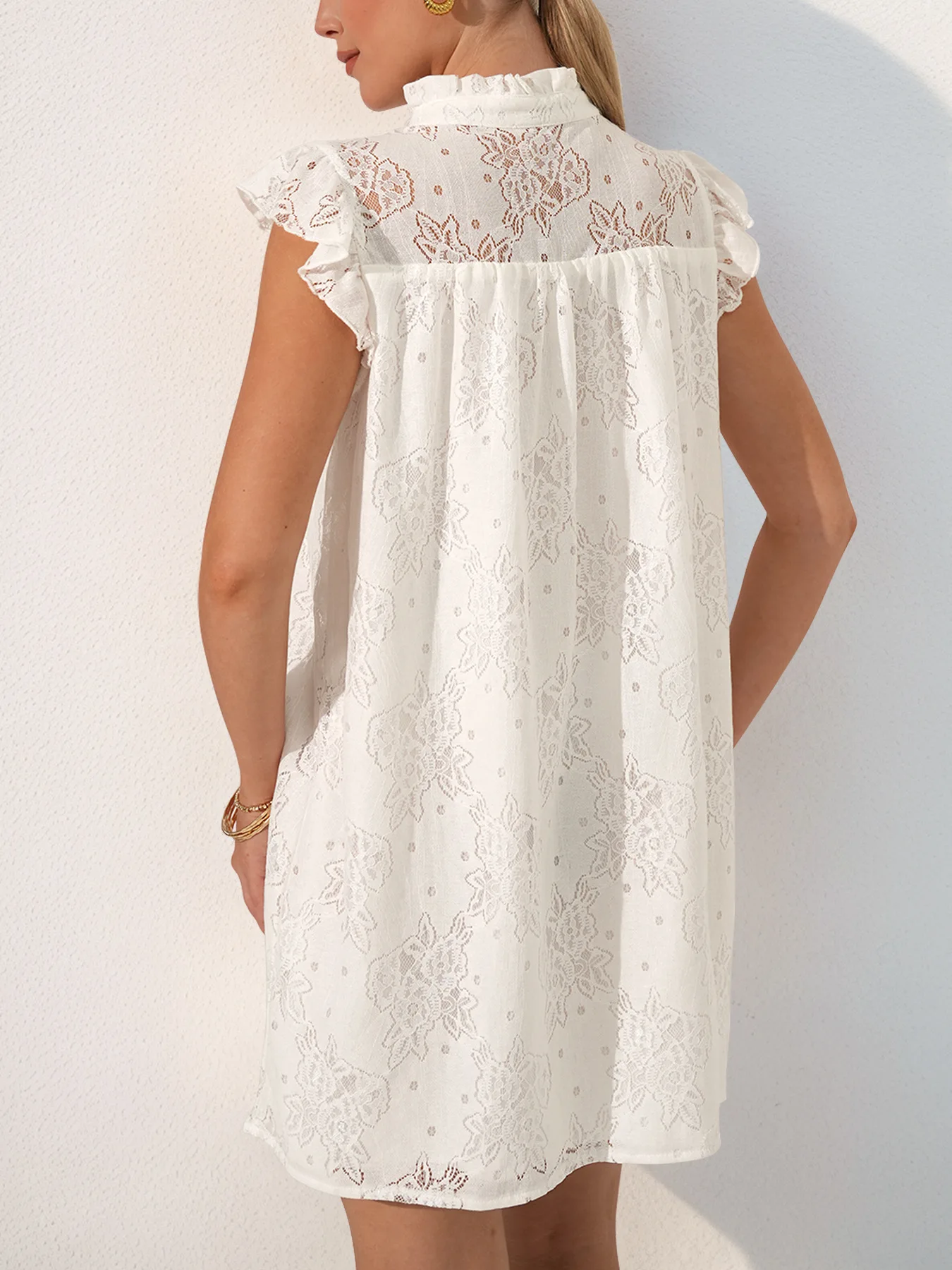 Robes élégantes en dentelle blanche pour femmes, Mini robe ajourée sans manches, taille haute, col en V, pull ample, courte, printemps été