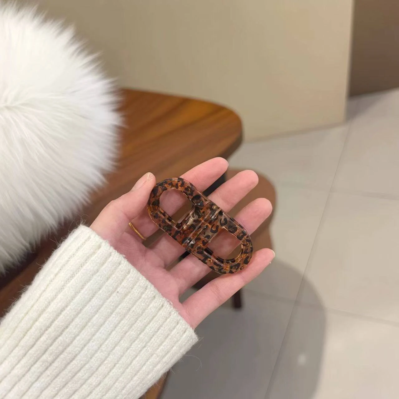 Upgraded Magnetic Hair Claw Clip Strong Hold Leopard Print Acrylic Hair Barrette Fashion Women Hair Accessories Gift Hot Selling