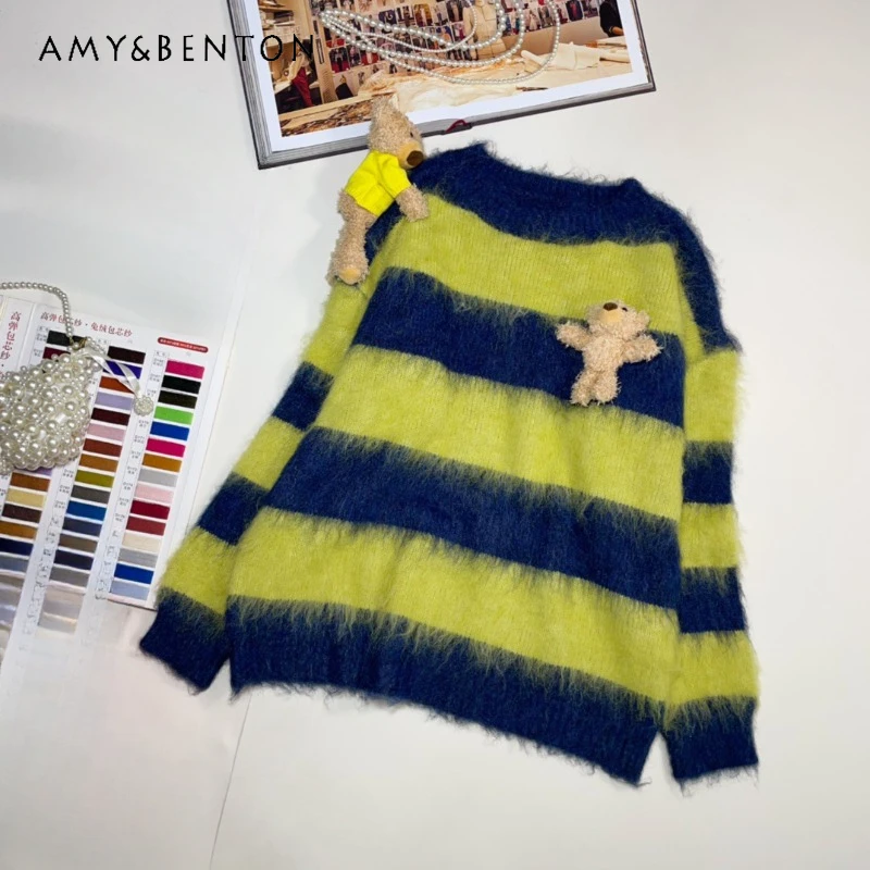 

Autumn New American Retro Knitwear Contrasting Color Stripes Age-reducing Loose Cartoon Brooch Men's And Women's Same Sweater