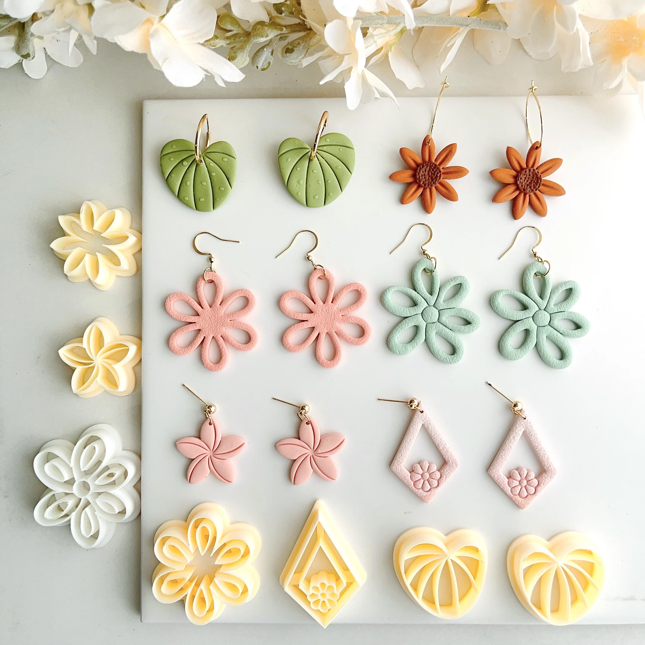 Daisy Sunflower Rose Polymer Clay Cutter 0.4mm Cut Flower Soft Pottery Mold DIY Earring Jewelry Pendant Cutting Die Mould Tools