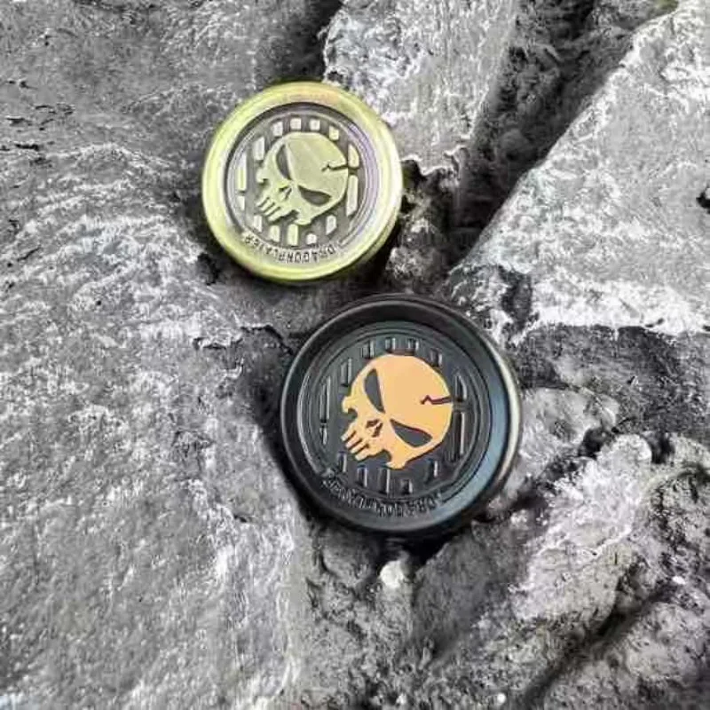 ZWXQ EDC New Demon Skull Fidget Spinner Metal Finger Push Card Decompression Toy