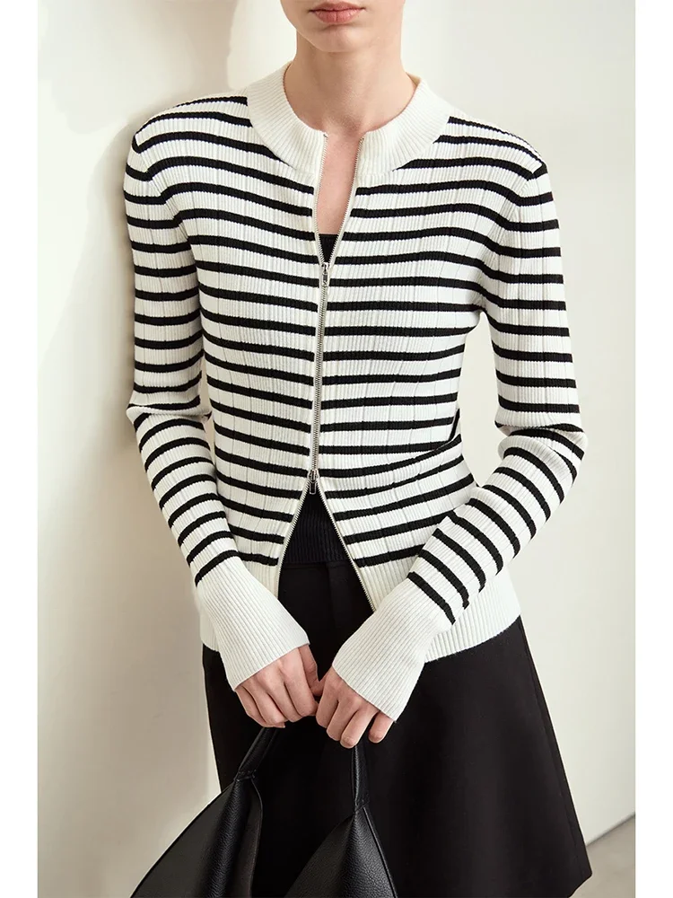 Amii Minimalism 2024 Women Cardigan Autumn New Casual Crew-neck Zipper French Stripe Wool Slim Patchwork Soft Knitwears 12443212