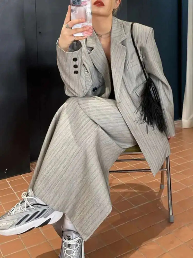 KWTX Mode Gestreiften 2-teiliges Set frauen Asymmetrische Taste Design Hohe Taille Mid-länge Sets Weibliche Kleidung 2025 frühjahr Neue