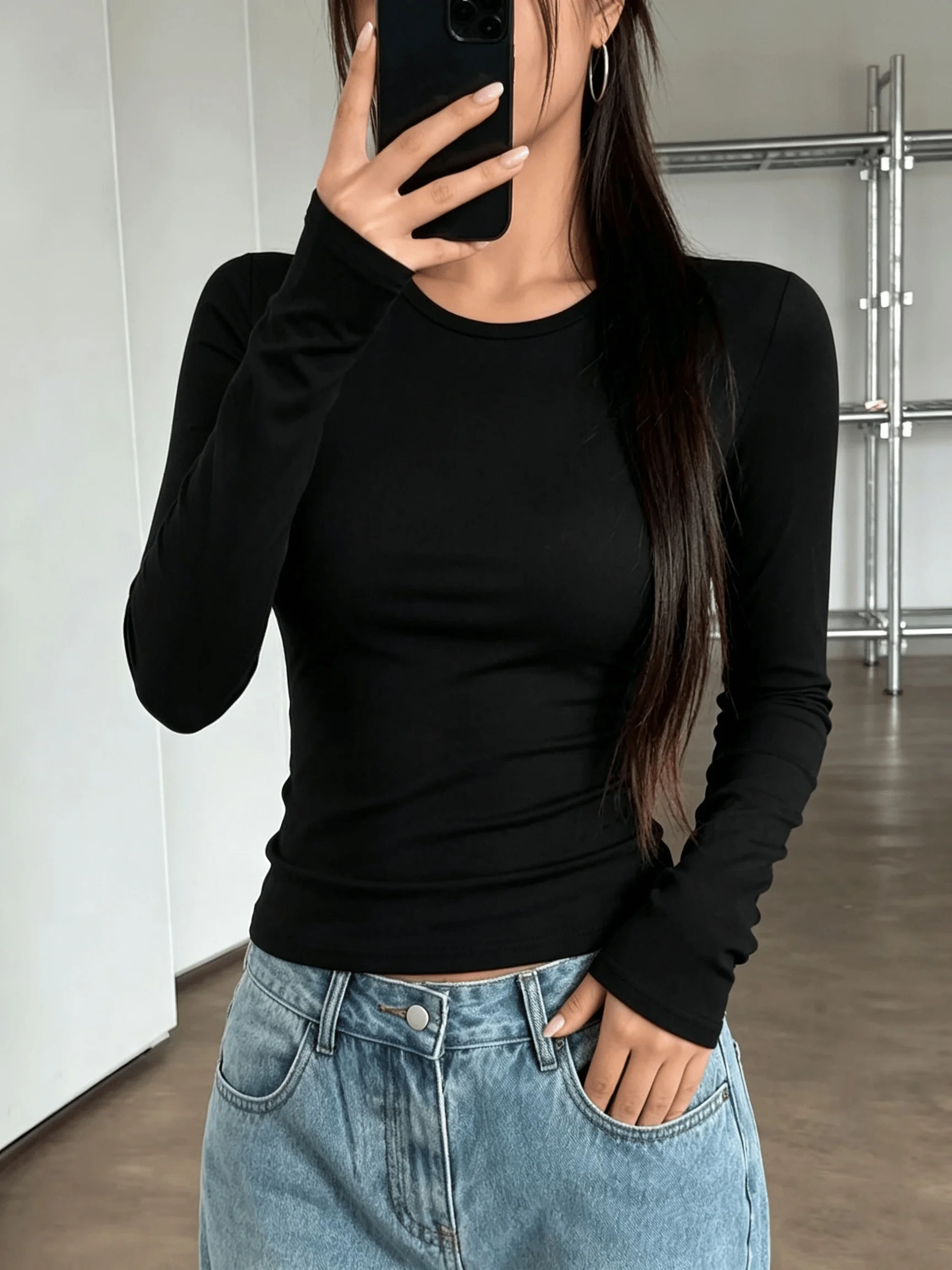 Damen-Langarm-T-Shirt, lässig, bequem, mit Rundhalsausschnitt, einfarbig, tailliert, ideal für den täglichen Gebrauch im Herbst und für den Weg zur Arbeit. – Detail 4