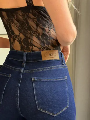 10 best sales जीन - №5