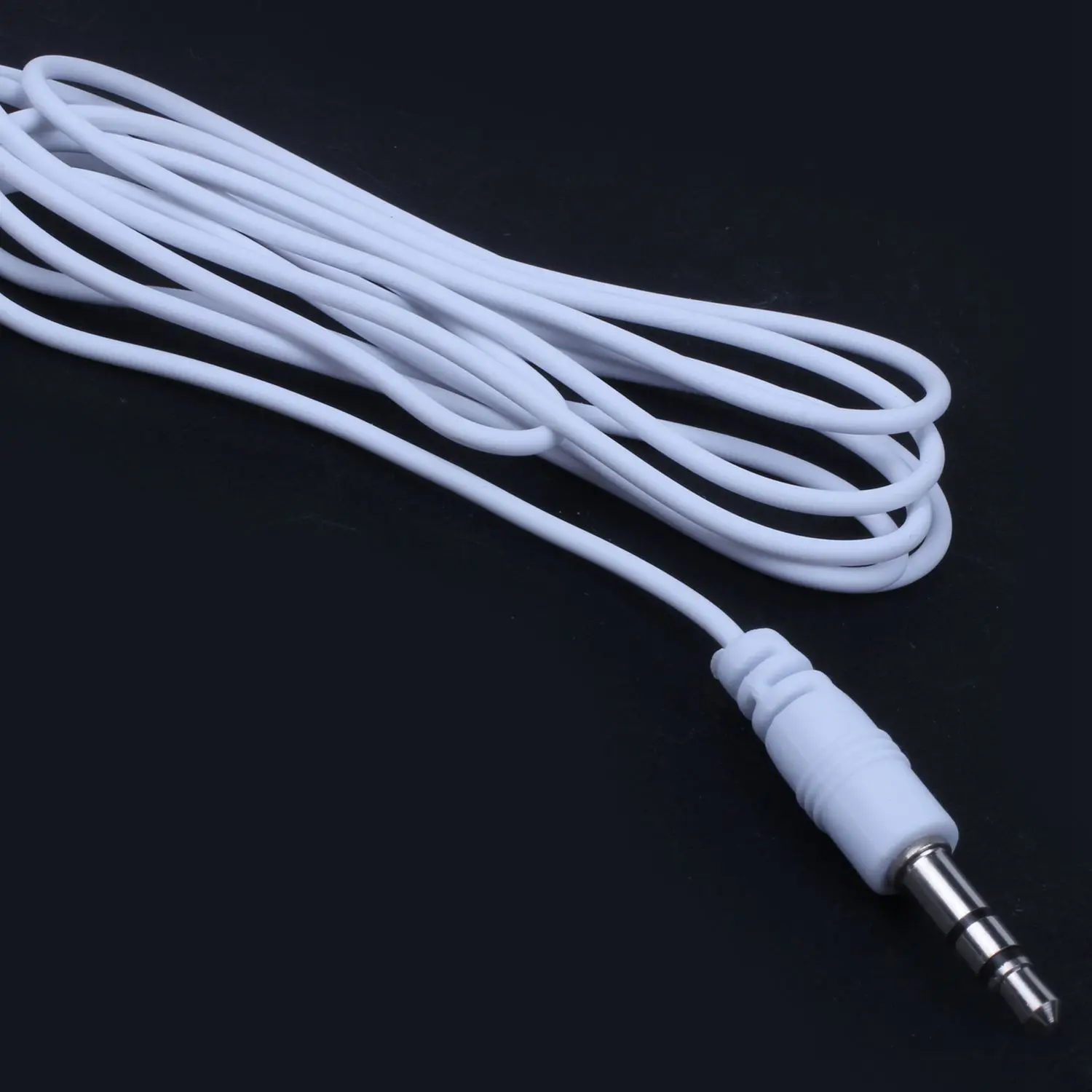Hot New 3.5mm Portable Mini Speaker Pad for MP3 MP4 CD Phone White