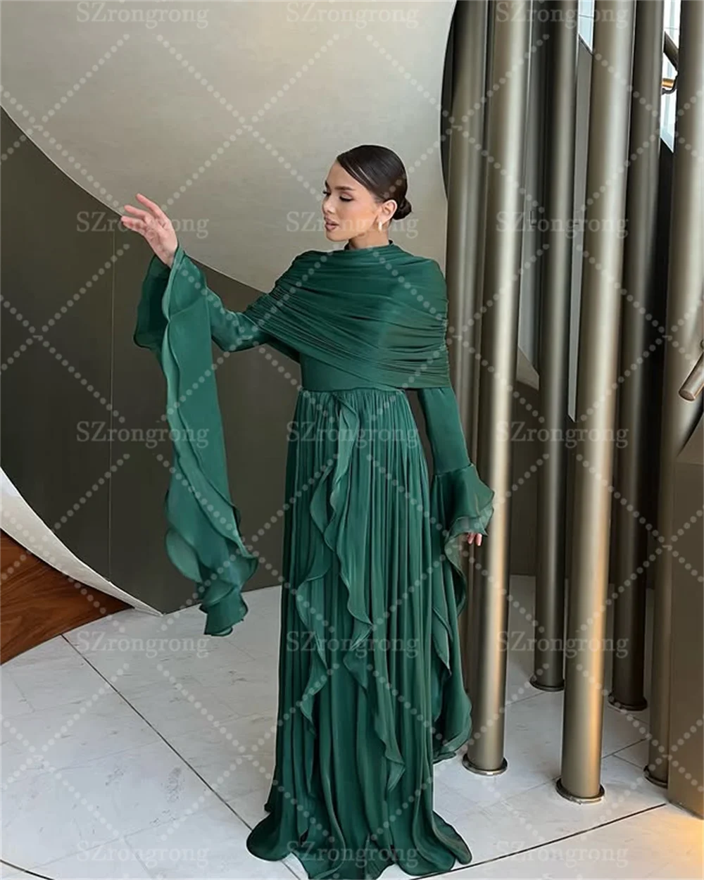 العرف المرأة جيرسي مطوي كريب ثوب مسائي رسمي غمد مثير الكشكشة المتدرج الطابق طول فستان الحفلات السعودية مع كوت