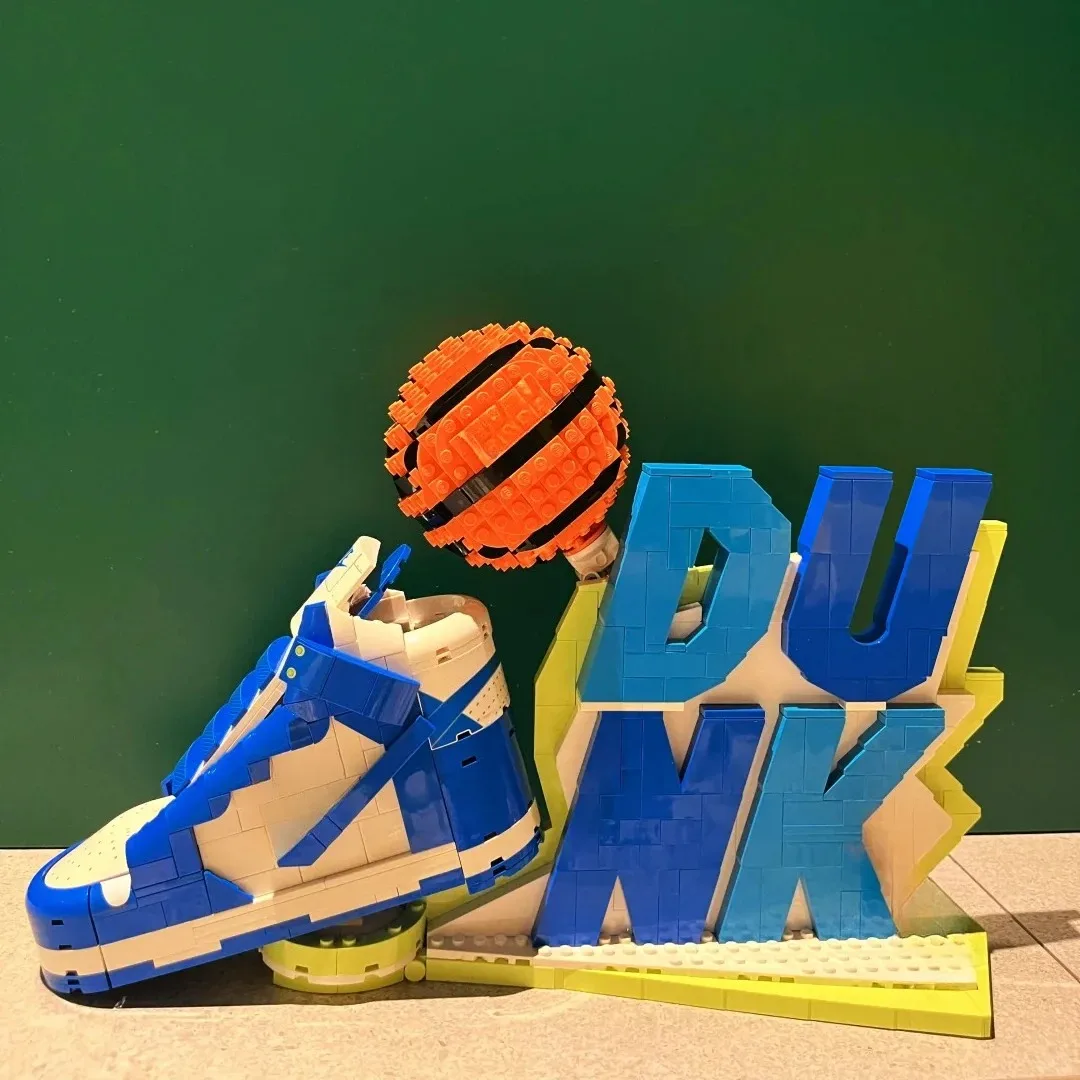 

MEIZHI Basketball Shoes Sneaker 43008 Model Building Block Sets Birthday For Children Boys Toys DIY Model Christmas Gifts