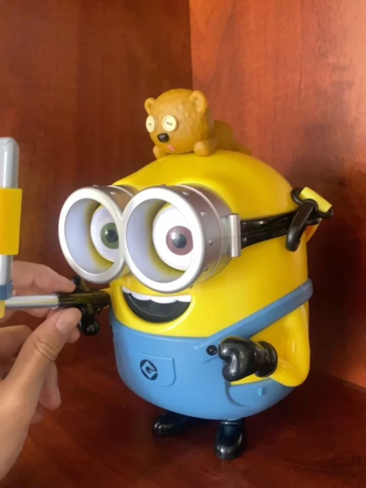

Universal Studios Beijing Souvenir: Minions Handheld Selfie Stick PVC Popcorn Bucket Ornament - Children's Gift